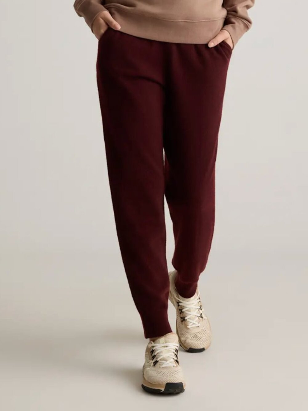 NWOT Quince Mongolian Cashmere Joggers (BLACK)